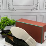 Мужские замшевые лоферы Loro Piana зелёного цвета