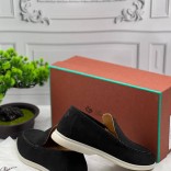 Мужские замшевые лоферы Loro Piana чёрного цвета