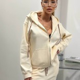 Женский бежевый костюм Loro Piana Premium