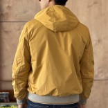 Мужская ветровка Loro Piana бежевого цвета