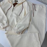 Женский бежевый костюм Loro Piana Premium