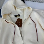 Женский бежевый костюм Loro Piana Premium