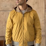 Мужская ветровка Loro Piana бежевого цвета