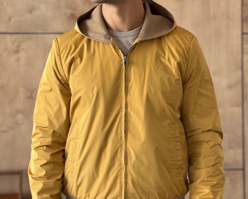 Мужская ветровка Loro Piana бежевого цвета