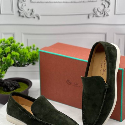 Мужские замшевые лоферы Loro Piana зелёного цвета