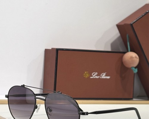 Солнцезащитные очки  Loro Piana