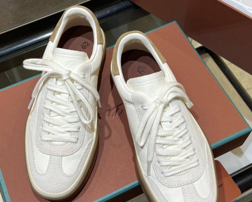 Женские замшевые кроссовки Loro Piana Premium - White